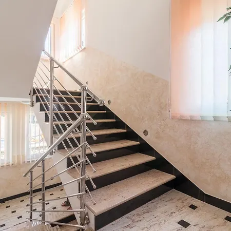 Villa Istra Kamen For Kids & Families Near Pula For 18 People With Sport Activities, Wellness & 67 M2 Heated Private Pool