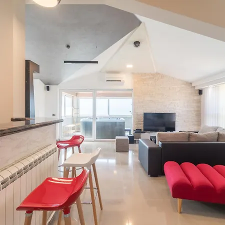 Istra Kamen For Kids & Families Near Pula For 18 People With Sport Activities, Wellness & 67 M2 Heated Private Pool Villa *