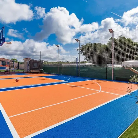 Villa Istra Kamen For Kids & Families Near Pula For 18 People With Sport Activities, Wellness & 67 M2 Heated Private Pool Ližnjan
