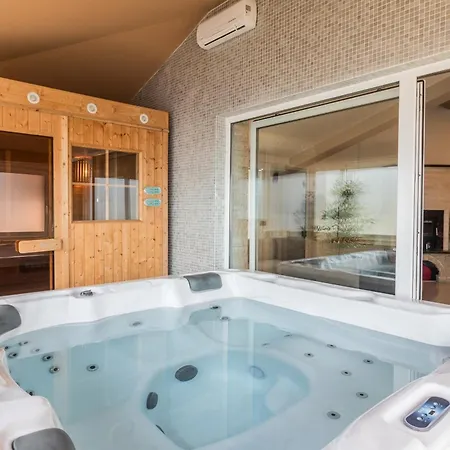 Istra Kamen For Kids & Families Near Pula For 18 People With Sport Activities, Wellness & 67 M2 Heated Private Pool * Ližnjan