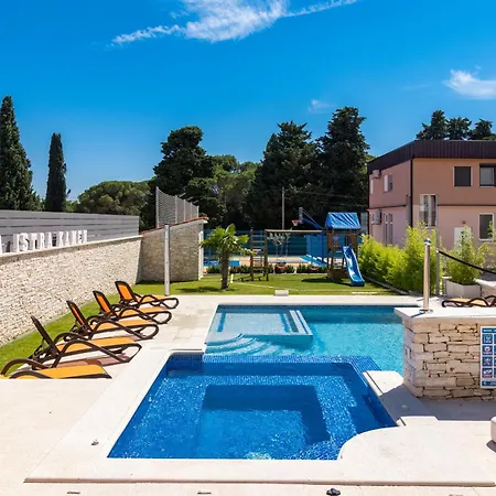 Istra Kamen For Kids & Families Near Pula For 18 People With Sport Activities, Wellness & 67 M2 Heated Private Pool
